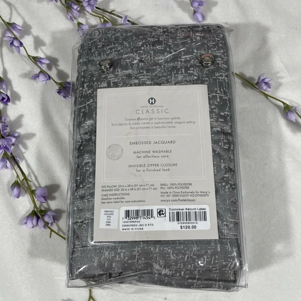 NIB [‎ 1 Standard ] Quilt Sham for Hotel Collection Classic Embossed Jacquard